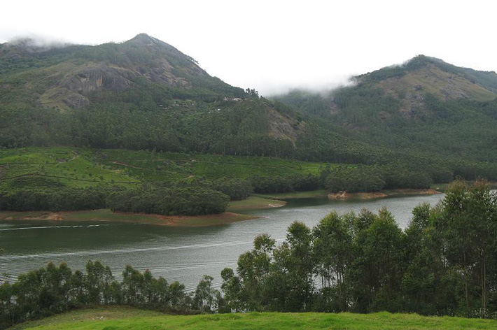 munnar hill stations